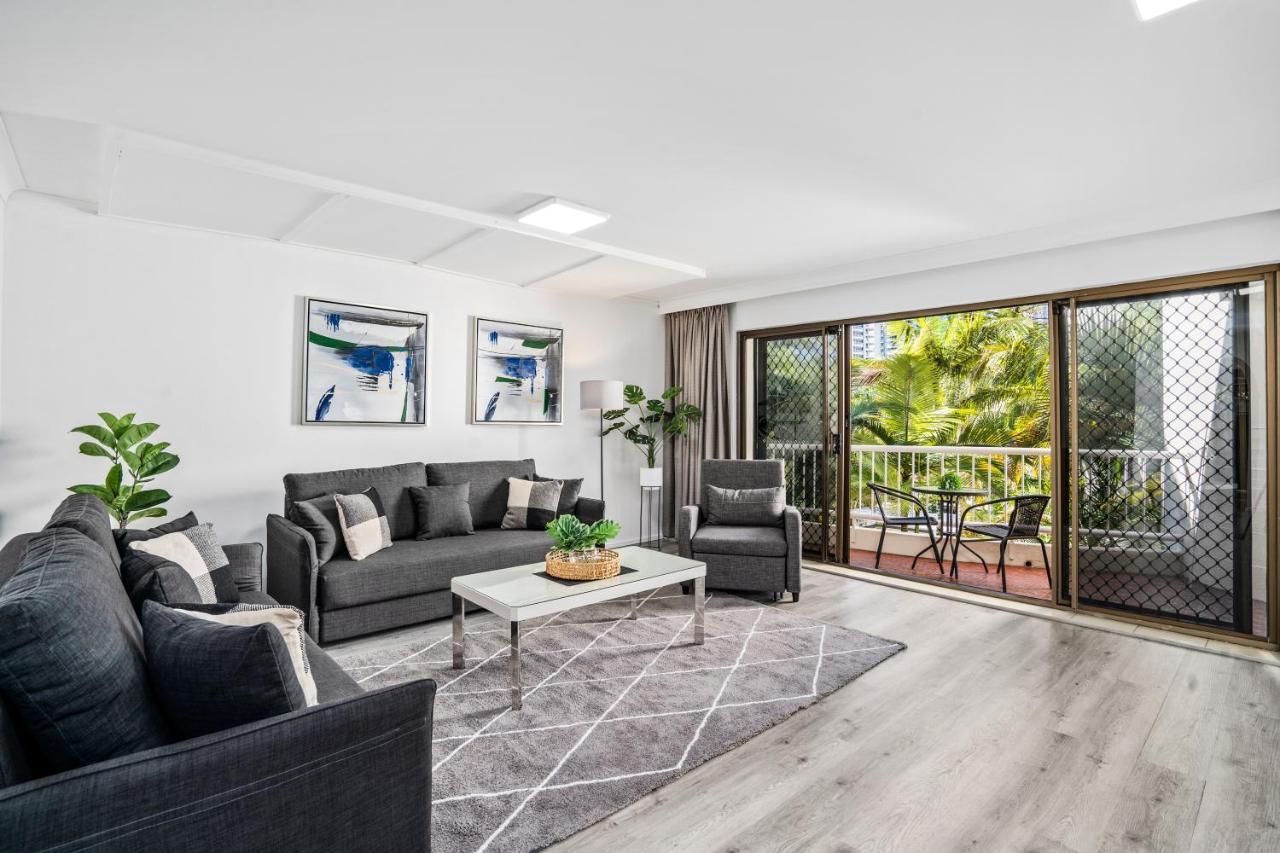 Coco Bella Retreat In Central Surfers - Sleeps 6-8 Голд-Кост Экстерьер фото