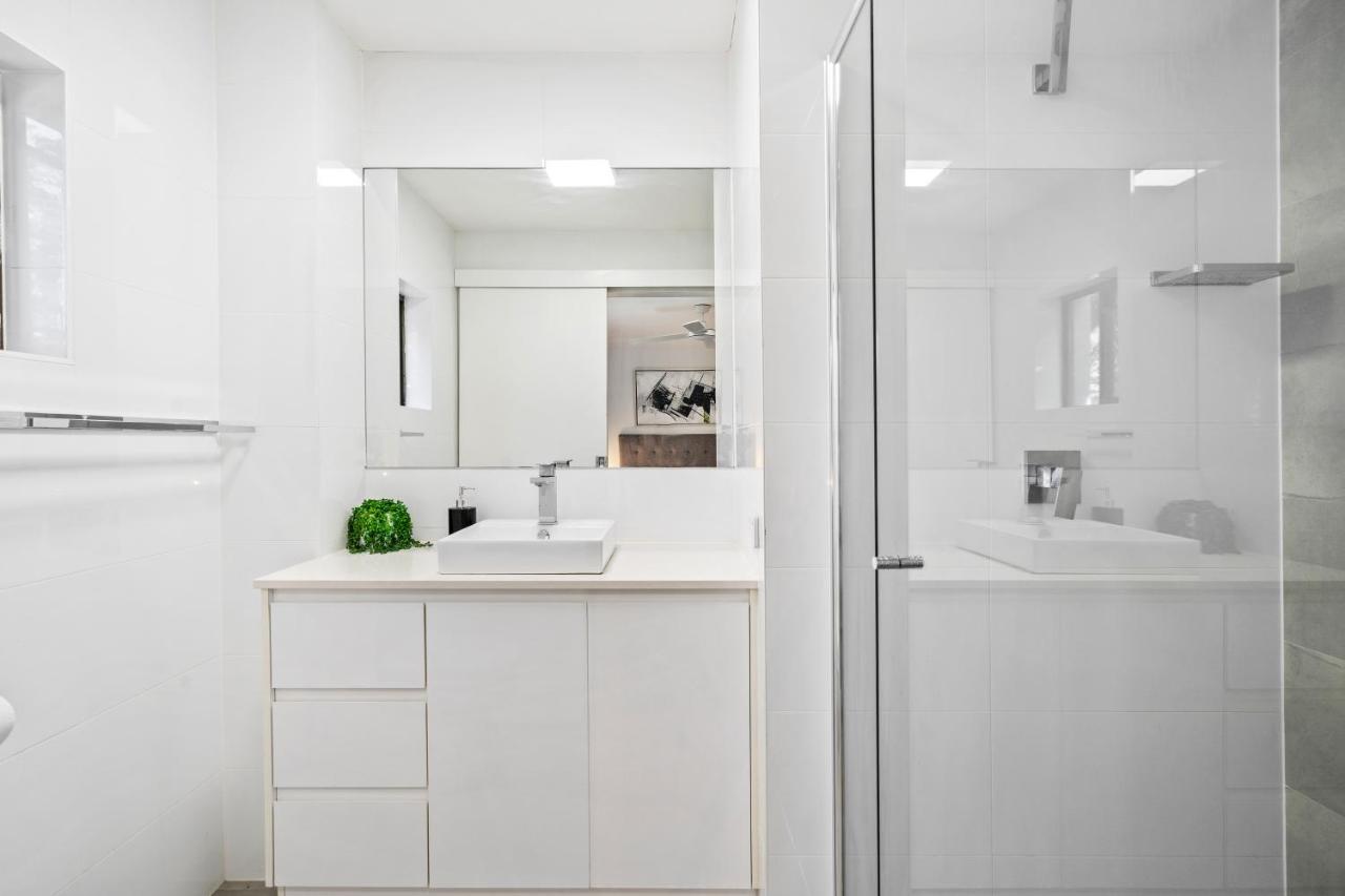 Coco Bella Retreat In Central Surfers - Sleeps 6-8 Голд-Кост Экстерьер фото